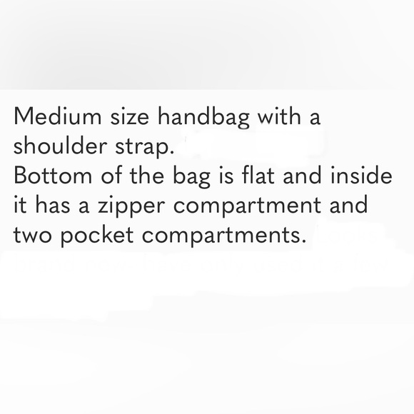 Kate Spade
Medium Size with Shoulder Straps. - Picture 6 of 6